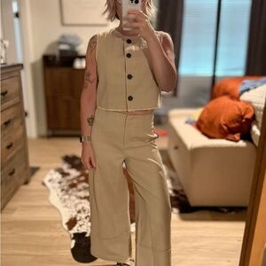 Zara Beige Cropped Pants and Vest Set